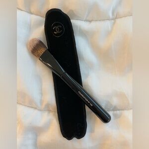 Chanel flat foundation brush